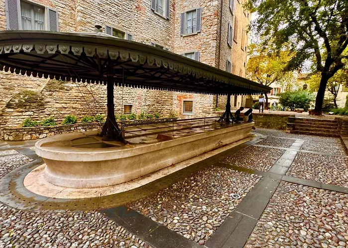 Colleoni Suite, Citta Alta Daire Bergamo